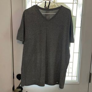 Gray v neck XL goodfellow